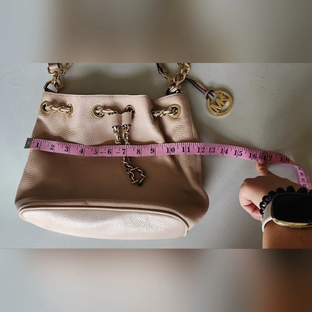Michael Kors FRANKIE Med Drawstring Blush Messenger Bag - Picture 10 of 10